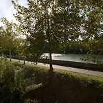 *t2*vue Garonne*piscine*garage* Lejlighed *